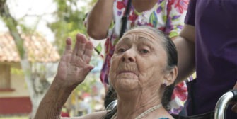 Exposición fotográfica Cottolengo en la UAO